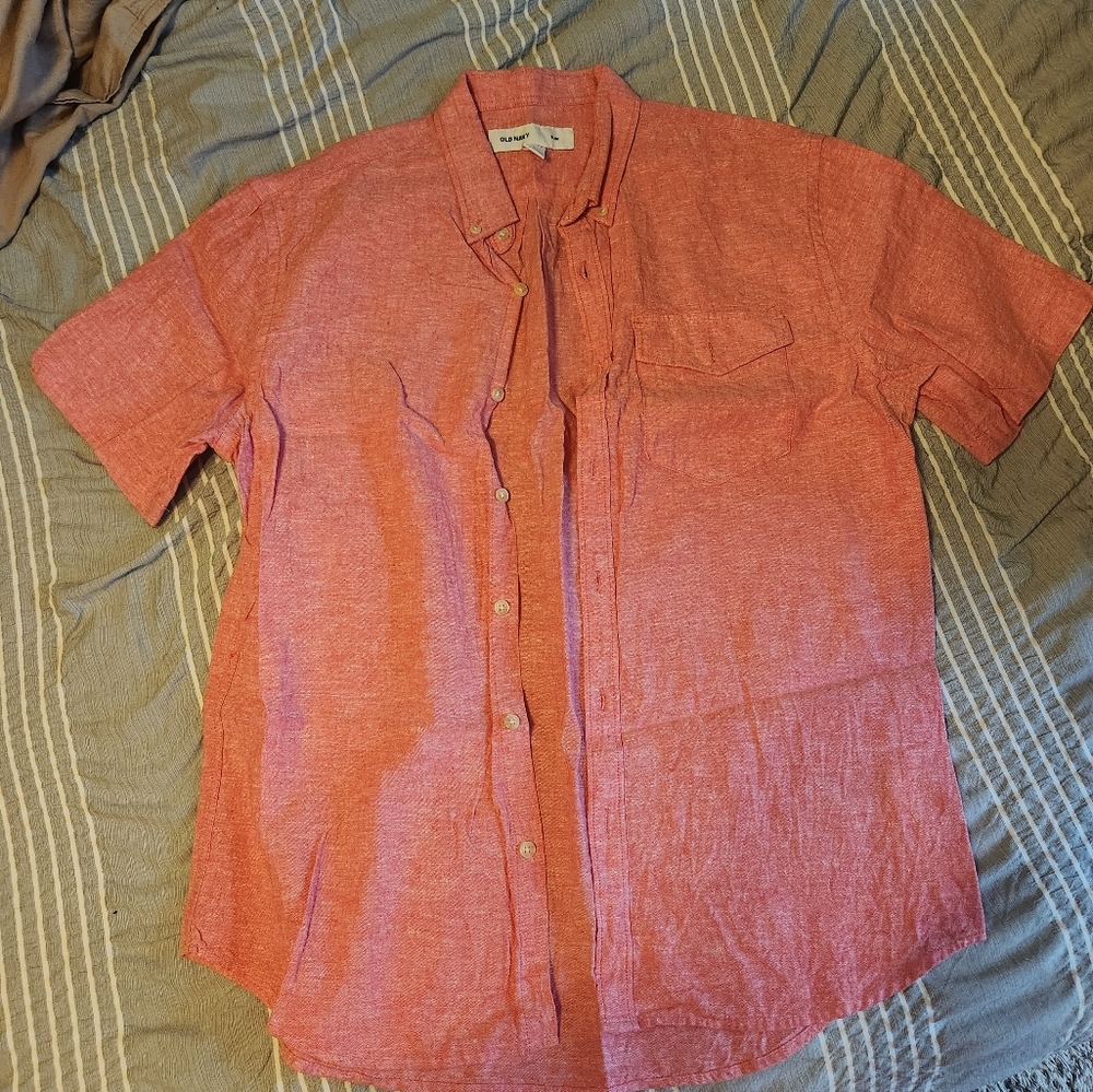 Short sleeve button up